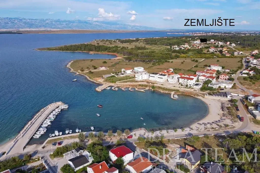 LUXUSNÍ BYT S STŘEŠNÍ TERASOU – NOVOSTAVBA – 1. PATRO – OSTROV VIR